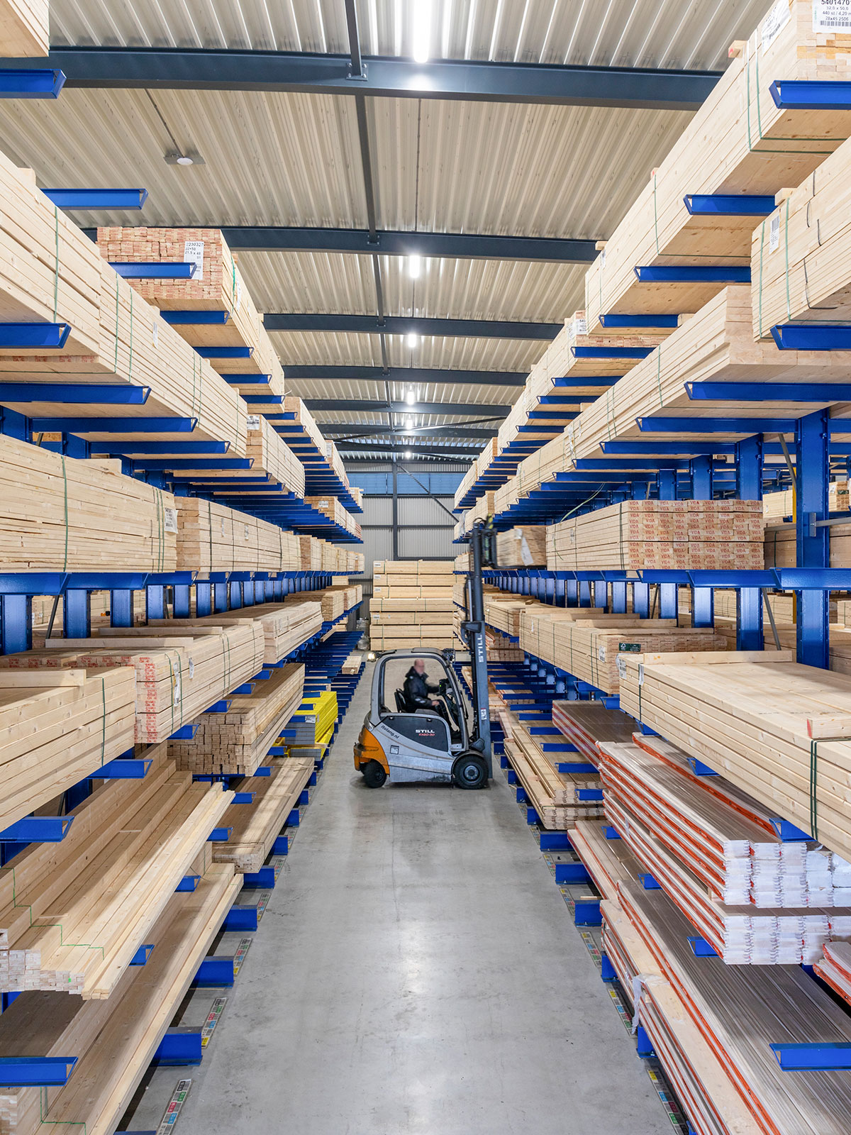 warehouse draagarm stellingen Cor Verkolf