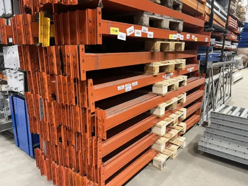 Armes, draagframes 7100 x 900 mm, liggers 2700 mm | Cor Verkolf